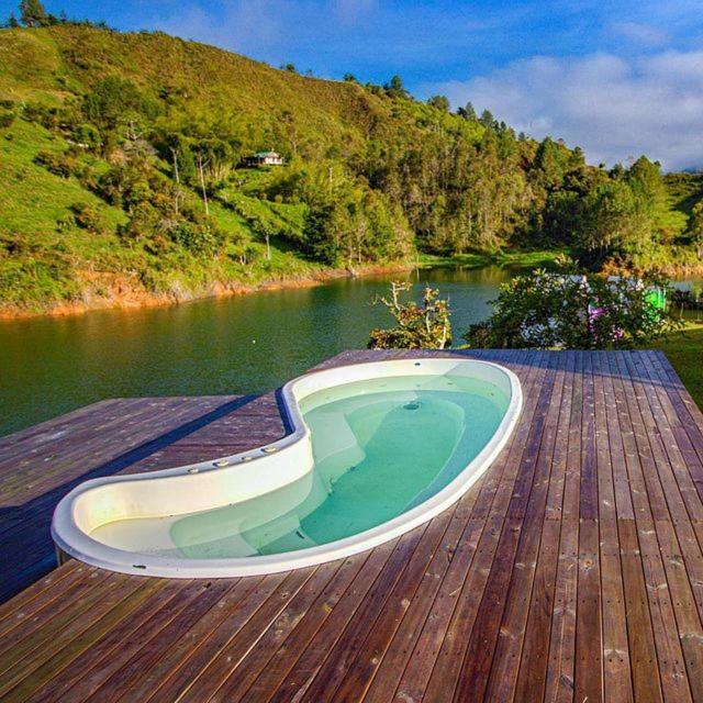 Aw Guatape Glamping Resort Экстерьер фото