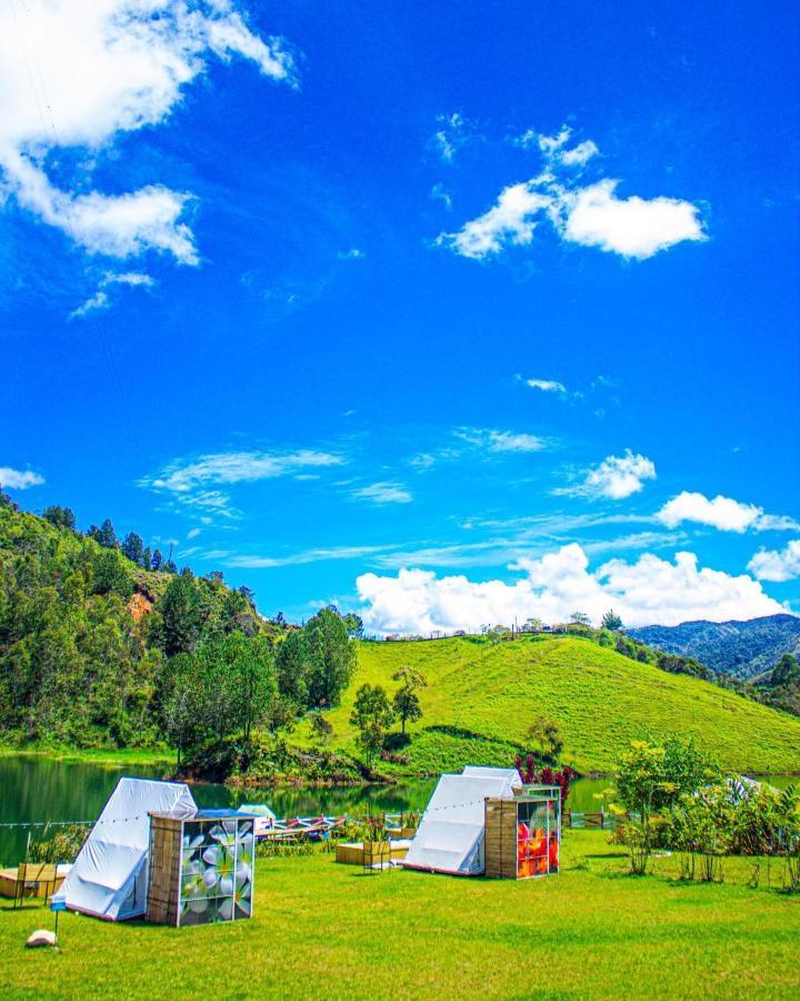 Aw Guatape Glamping Resort Экстерьер фото